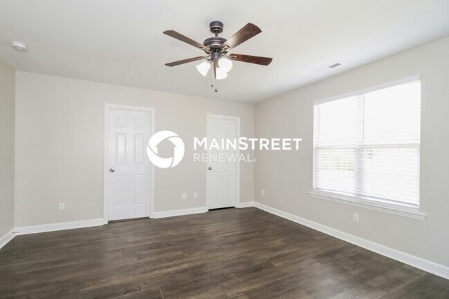 Building Photo - 3 Bedroom Pet-Friendly Home in Winston-Salem, NC with Main Street Renewal