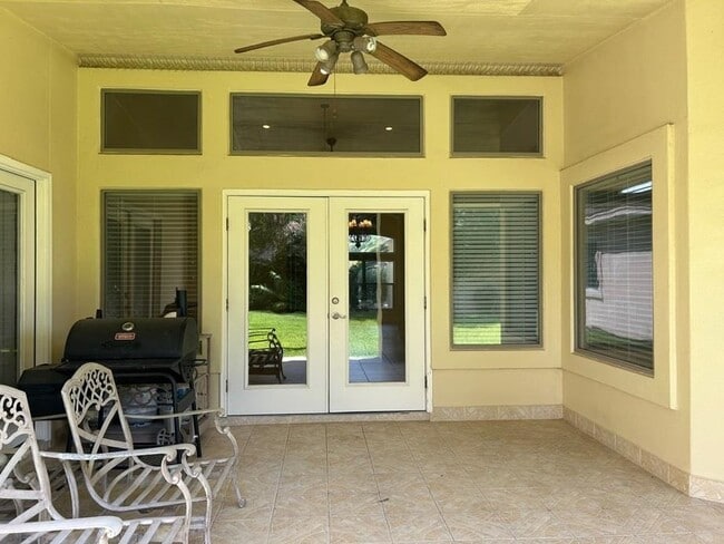 Building Photo - 3335 Hagen Lp