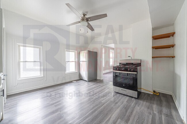 Building Photo - 1079 E 68th St