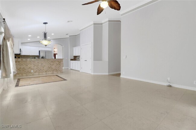 Building Photo - 15028 Savannah Dr