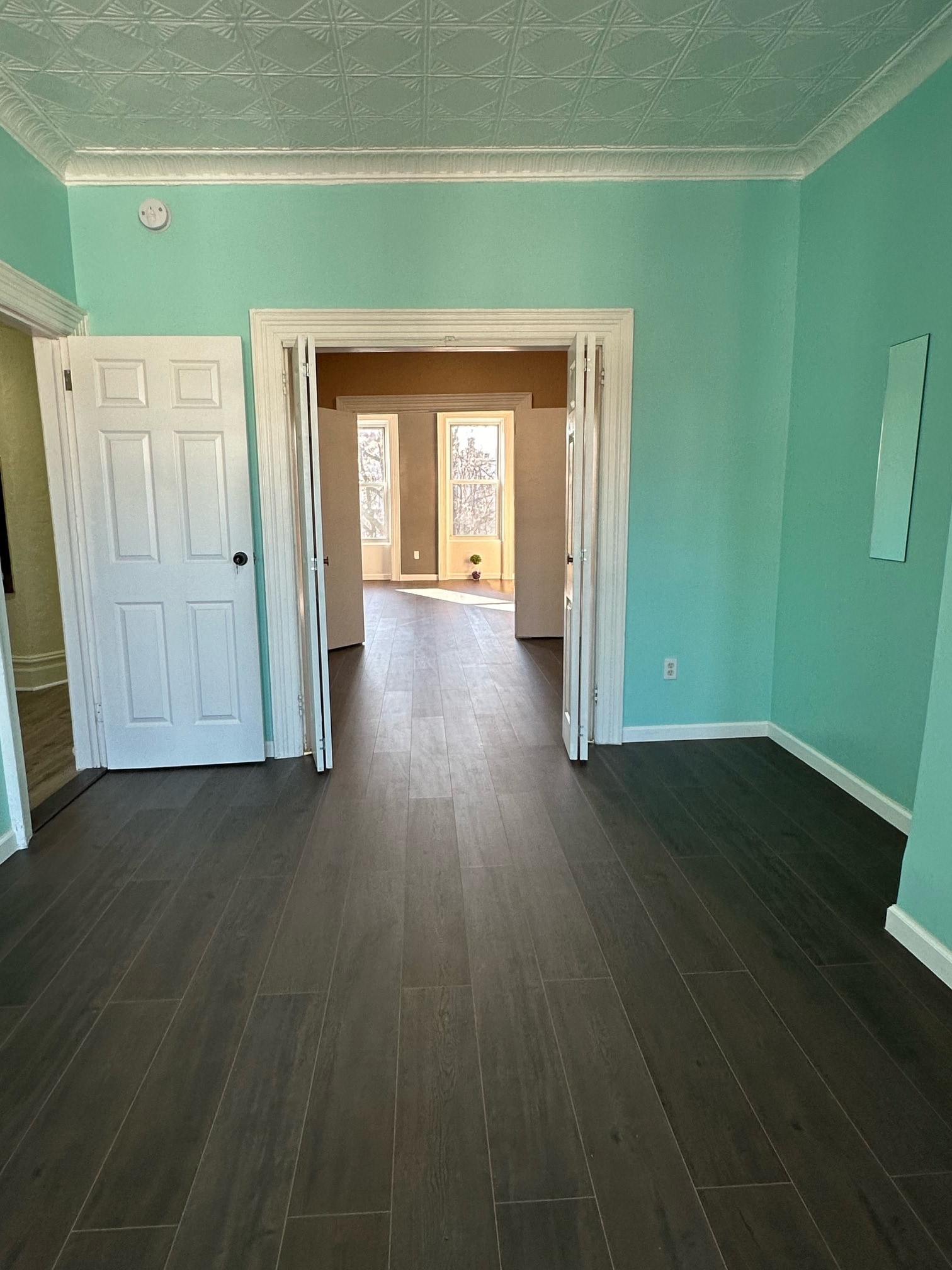 Building Photo - 326 50th St