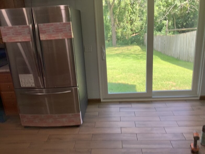 Building Photo - 12 Wheeler St