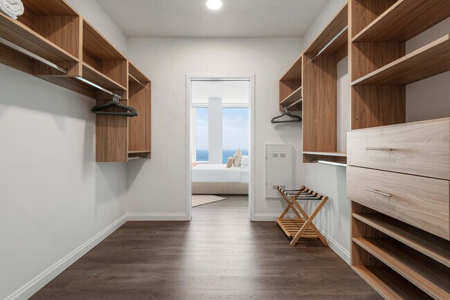 Building Photo - 1000 S Michigan Ave