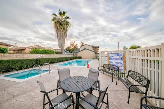 Building Photo - 8466 Kington Way