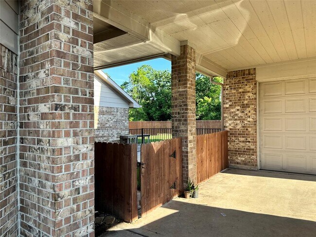 Building Photo - 7014 Limestone Cir