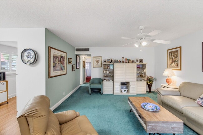 Building Photo - 213 Waterford Cresent