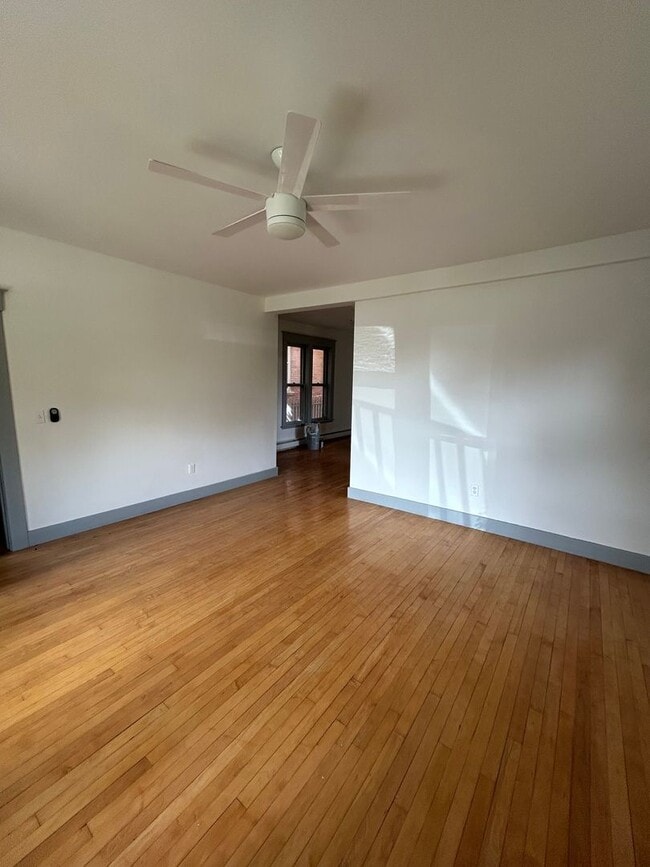 Building Photo - 1041-1045 W Galena