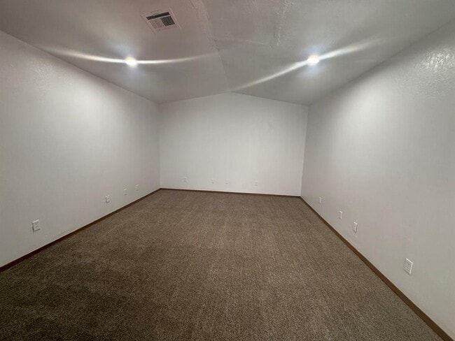 Building Photo - 7407 Kings Manor Ct