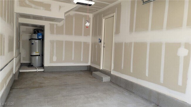 Building Photo - 2842 Matador Red Ave