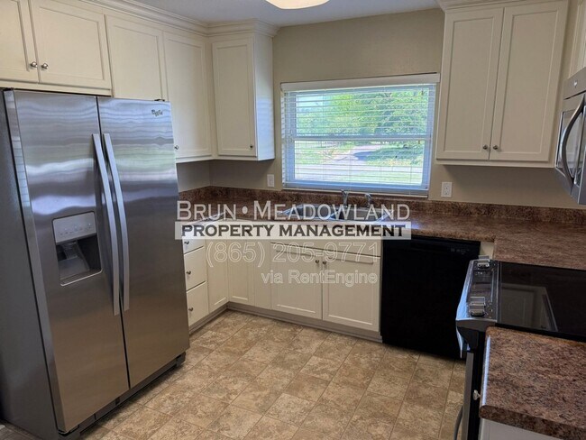 Building Photo - 3239 Morganton Rd
