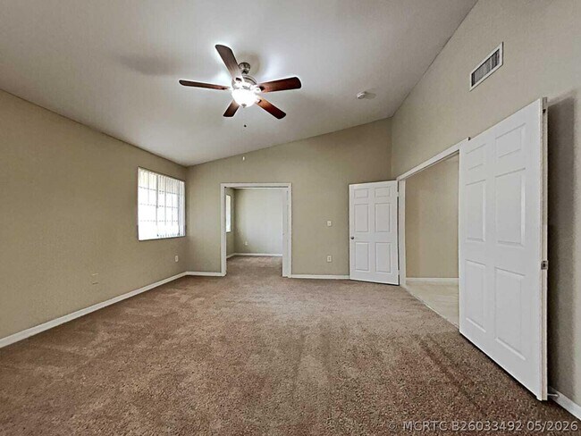 Building Photo - 15008 SW 112th Ln