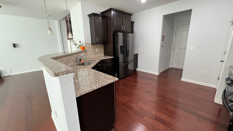 Building Photo - 421 Durants Neck Ln