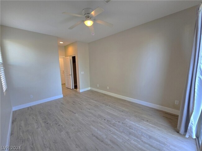 Building Photo - 927 Via Canale Dr