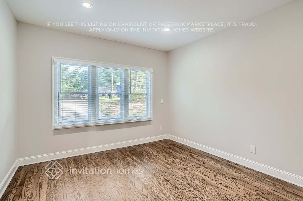 Building Photo - 3179 Santa Fe Trail SW