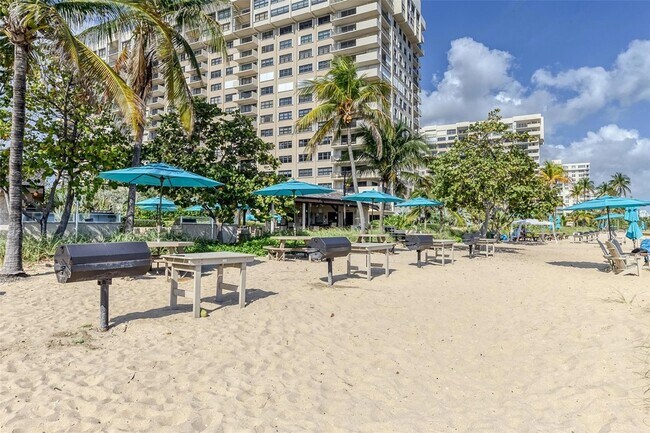 Building Photo - 5000 N Ocean Blvd