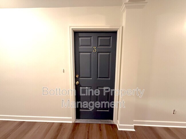 Building Photo - 416 Queens Rd