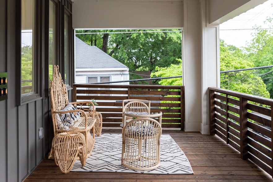 Building Photo - 724 Charles Allen Dr NE