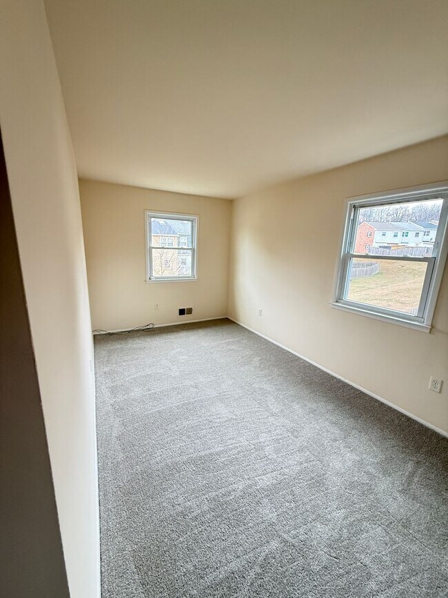 Building Photo - 3519 Buffalo Ct