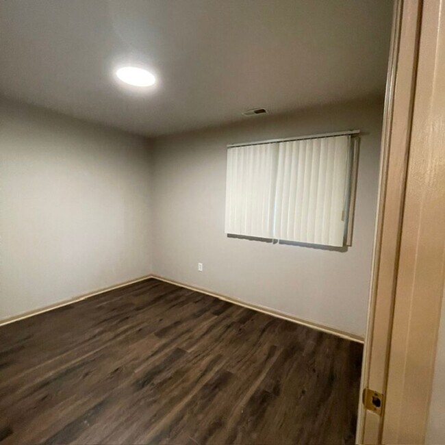 Building Photo - 4021 28th Ave