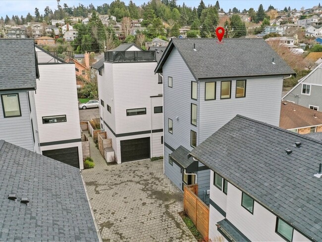 Building Photo - 3239 61st Ave SW