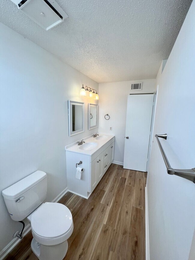 Building Photo - 8791 Chandler Dr