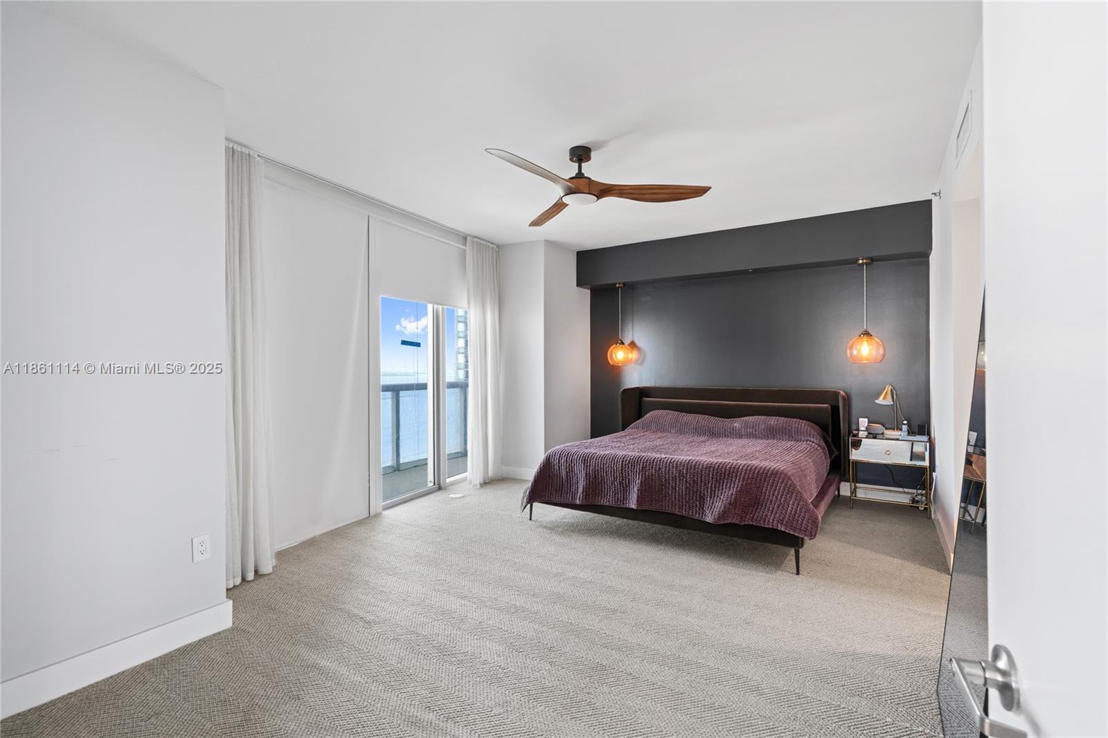 Building Photo - 465 Brickell Ave