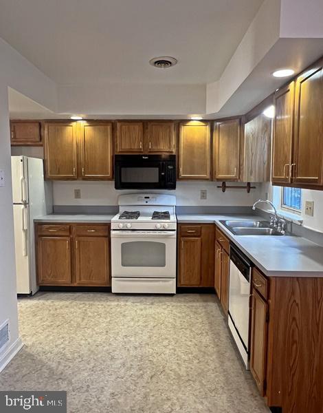 Building Photo - 1107 Skyview Dr