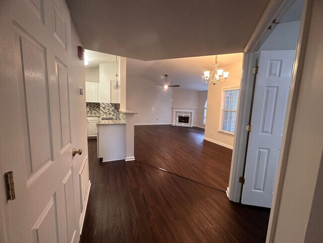 Building Photo - Cozy 2BR 2BA Condo in High Point