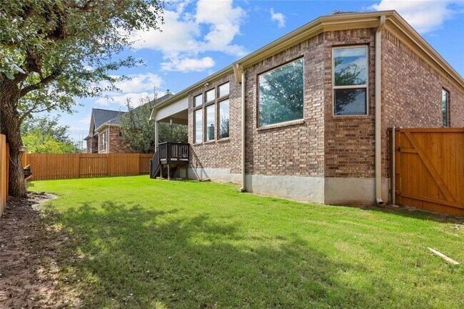 Building Photo - 15513 La Catania Way