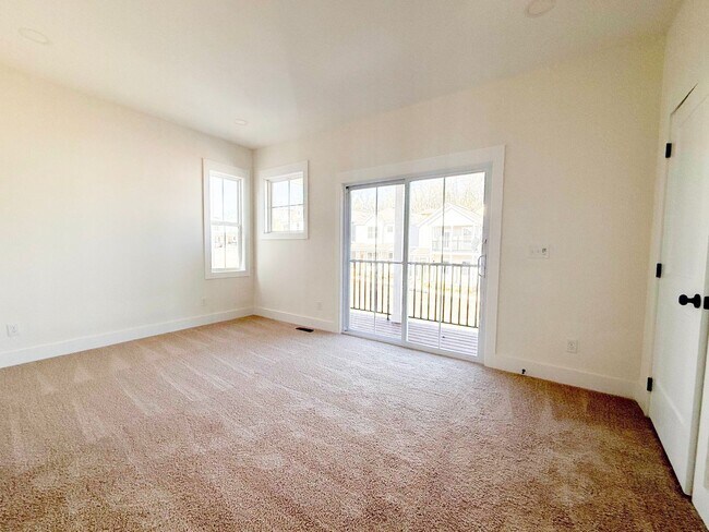 Building Photo - Luxury 3-Bedroom Townhome with Flex Room at Highbury + Summer Special