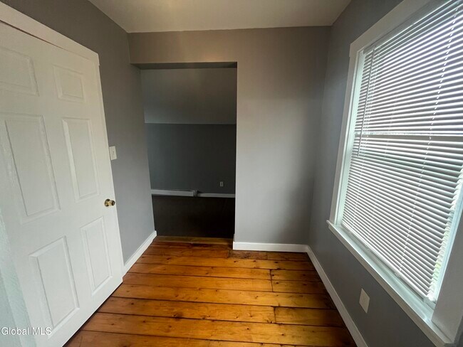 Building Photo - 1643 1st St