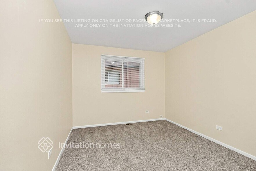 Building Photo - 22830 Lakeshore Dr