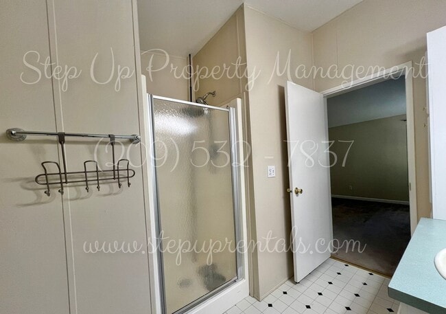 Building Photo - 23495 Kreitzer Way
