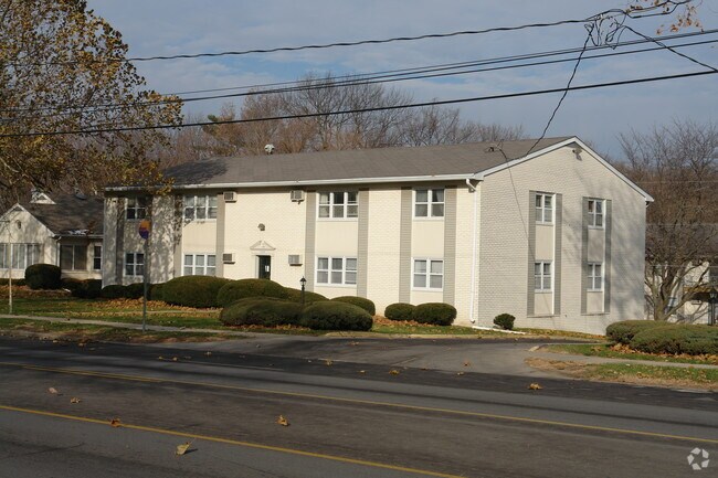 Building Photo - University Park Apartments