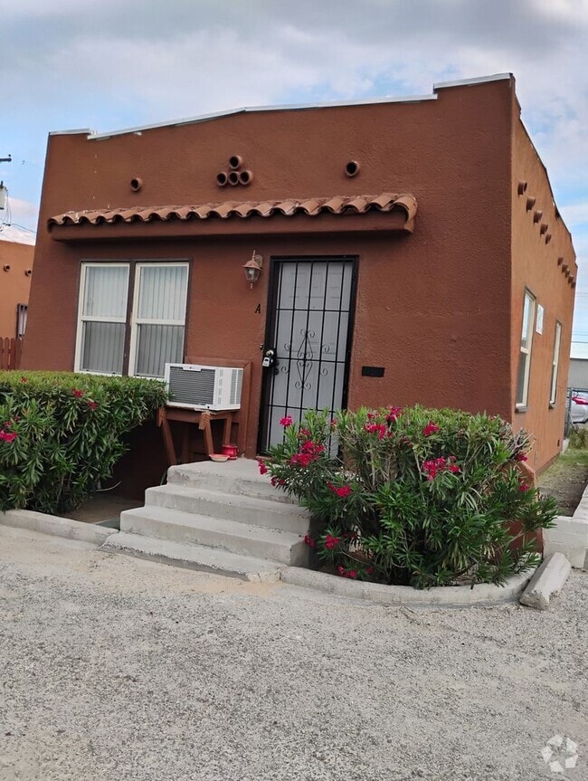 Building Photo - 1 Bedroom 1 bathroom home in North Las Vegas