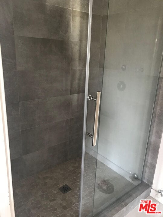 Building Photo - 18210 Oxnard St