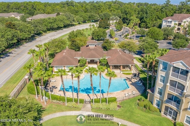 Building Photo - 7801 Point Meadows Dr