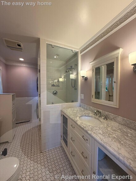 Building Photo - 11 Beech St