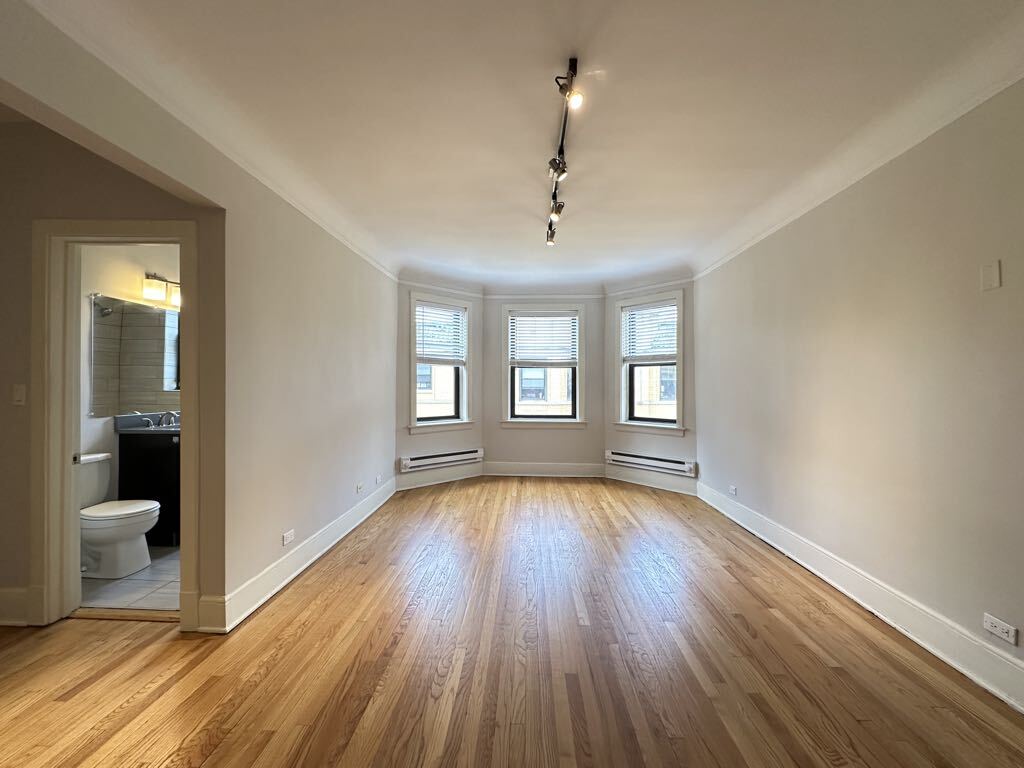 Building Photo - 2322.5 N Rockwell St
