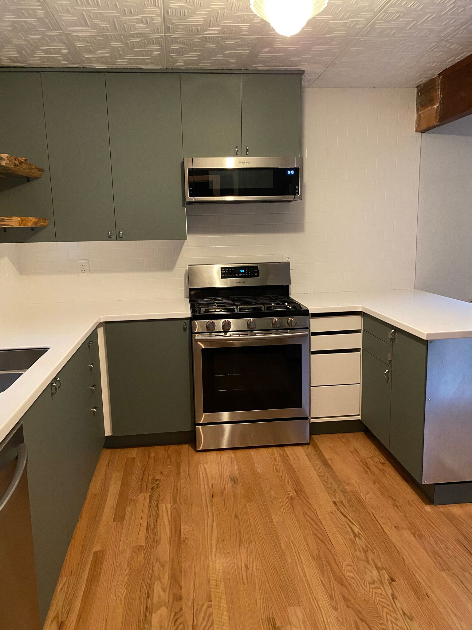 brand new kitchen renovation with high-end touches - 4480 SW Pasadena St