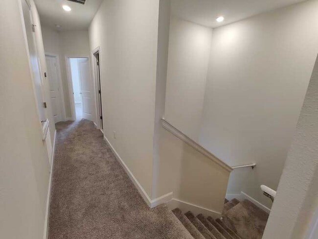 Building Photo - 1242 Sandwedge St