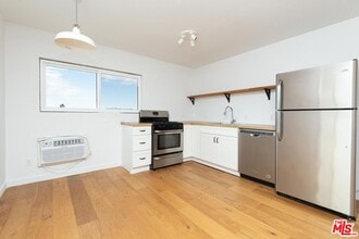 Building Photo - 3933 Marathon St