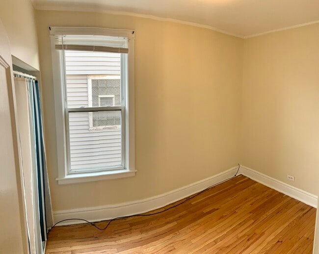 Building Photo - 4847 W Hutchinson St