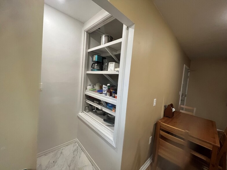 Kitchen pantry - 100 Manning Pl