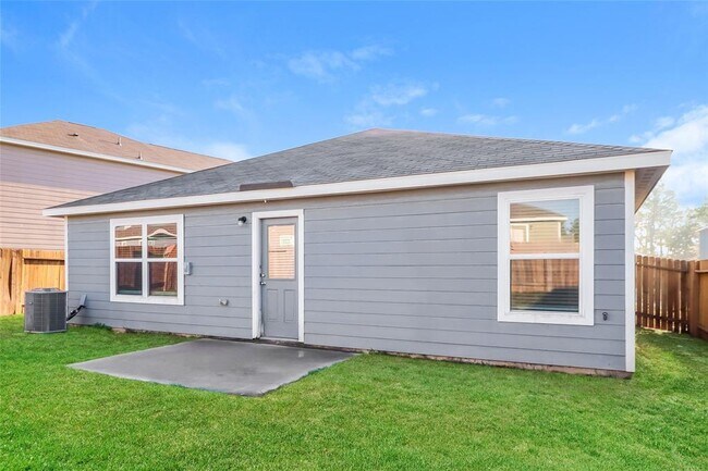 Building Photo - 23014 Bellini Dr
