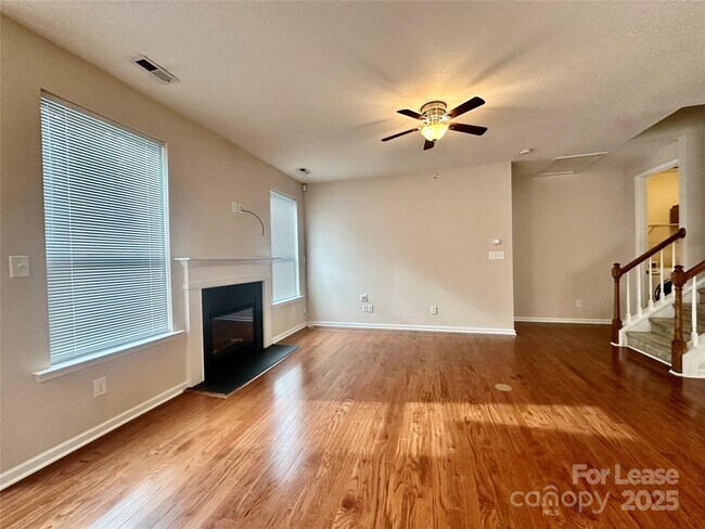 Building Photo - 4531 Hubbard Falls Dr