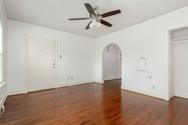 Building Photo - 5900 Oram St