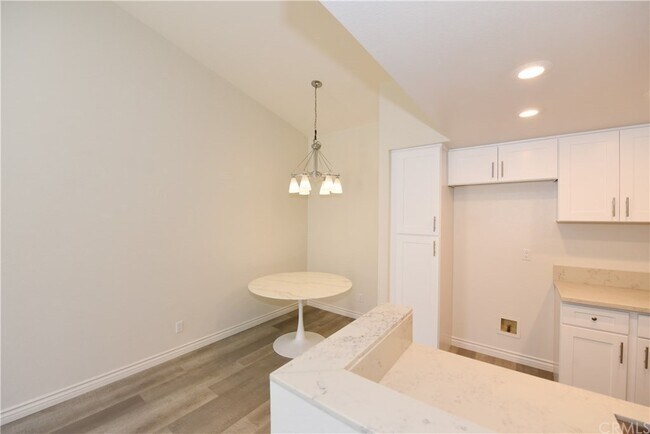 Unit comes with a brand new stainless refrigerator. All stainless appliances match, same brand - 50 Alicante Aisle