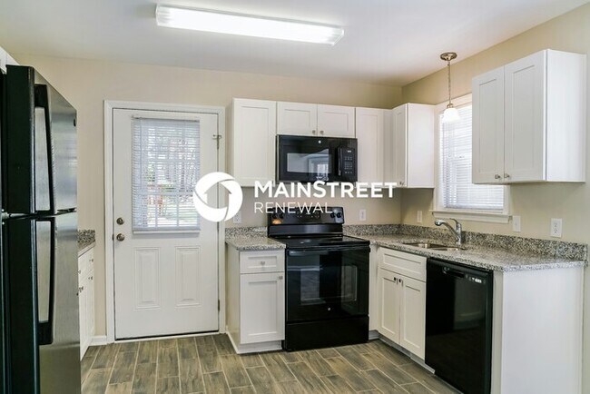 Building Photo - 3 Bedroom Pet-Friendly Home in Clayton, NC with Main Street Renewal