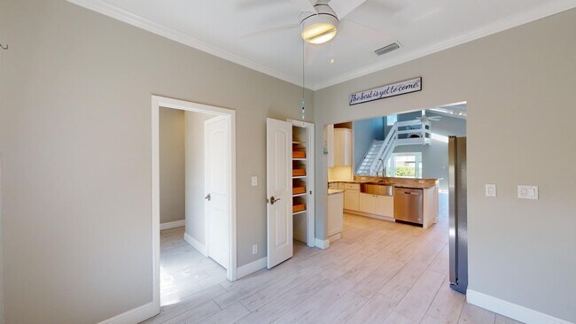 Building Photo - 959 N Hwy A1A